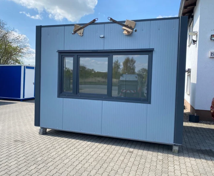 CABINA DA UFFICIO CON AMPIA FINESTRA SCORREVOLE