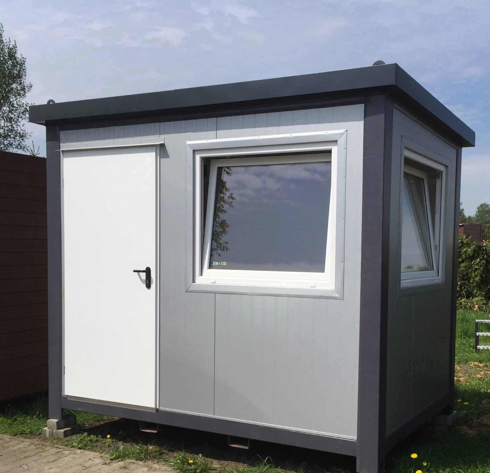 CABINA UFFICIO DI GUARDIA